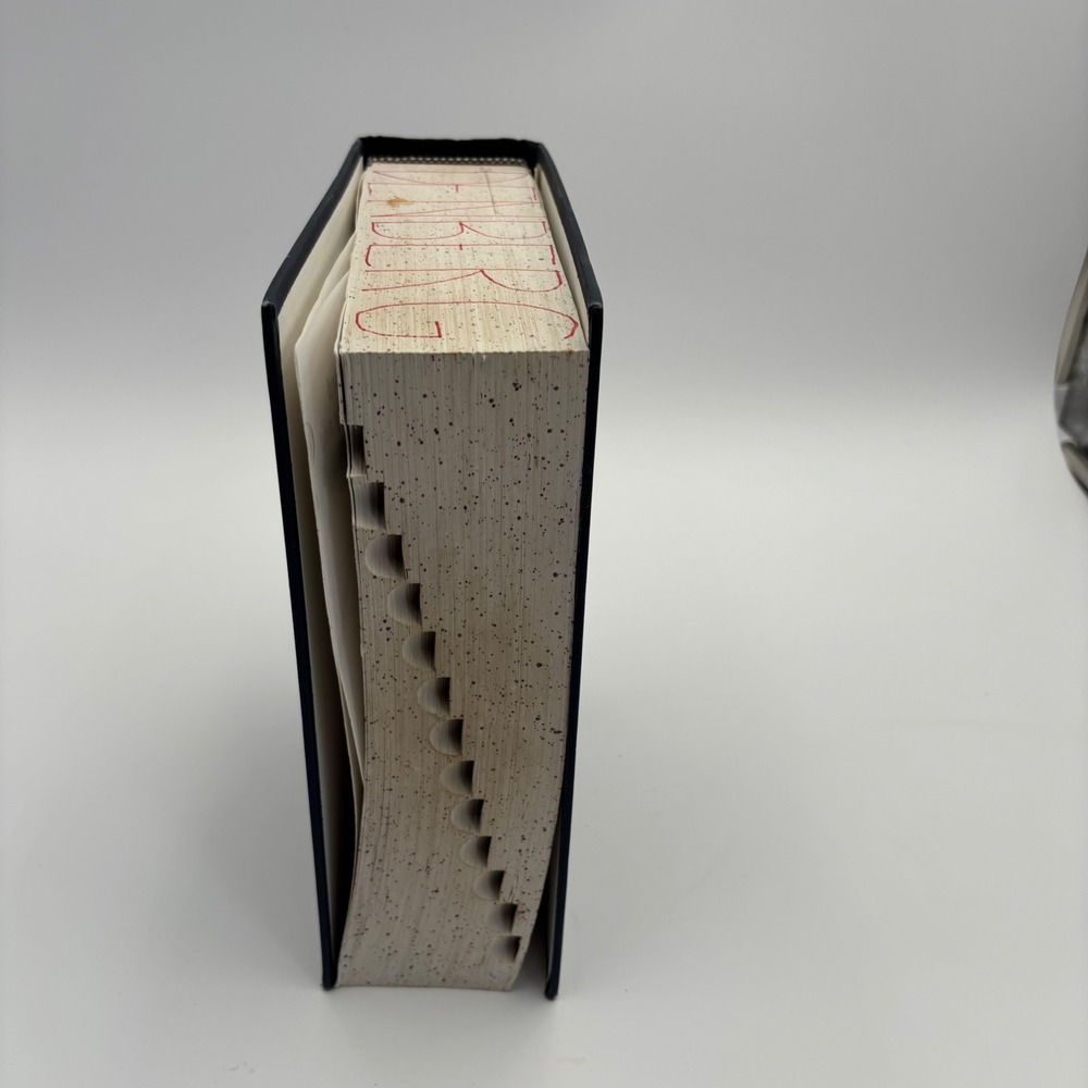Oxford Dictionary & Thesaurus American Edition 1996 Black Hardcover Thumb-Index - Picture 4 of 8
